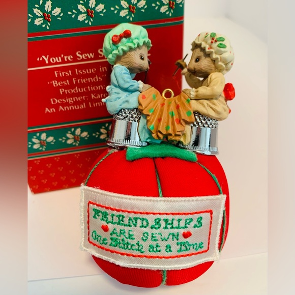 Enesco Treasury of Christmas You're Sew Special Christmas Ornament Best friends - Picture 9 of 9